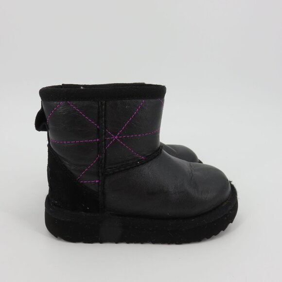 Ugg Toddler 7 US 6 UK 1167315T Kids Classic Mini Pearlized Boot Black Winter - Picture 9 of 15